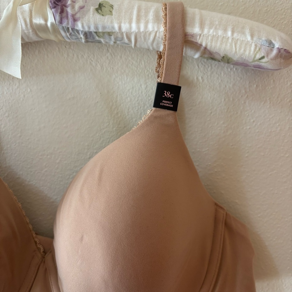 Victoria's Secret Body By Victoria Perfect Coverage Nude Bra-NWWT - Picture 3 of 6